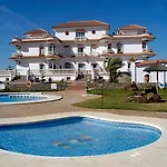 Y Diufain Otel 3*