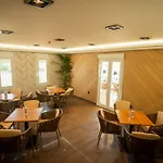 Y Diufain Otel