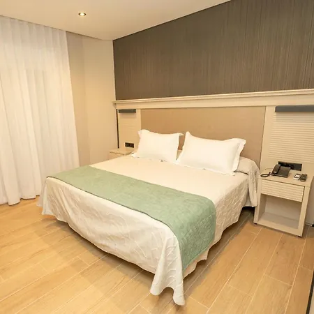 Y Diufain Otel Conil De La Frontera